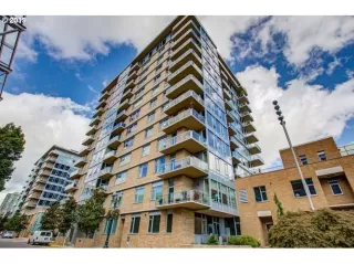 Photo #3: 19672544 Listing 