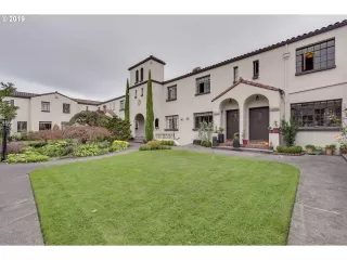 Photo #1: 19674327 Listing