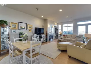 Photo #3: 19675201 Listing