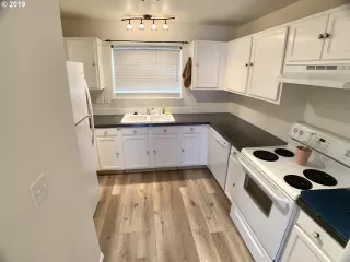 Photo #1: 19676516 Listing