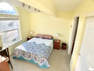 Photo #3: 19676516 Listing