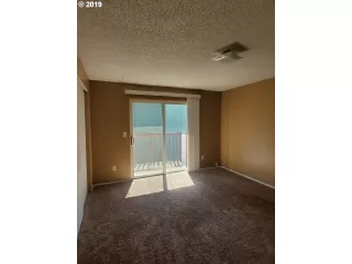 Photo #3: 19680882 Listing