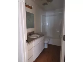 Photo #4: 19680882 Listing