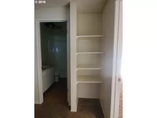 Photo #5: 19680882 Listing