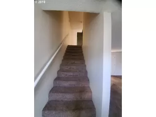 Photo #6: 19680882 Listing