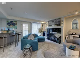Photo #2: 19681087 Listing