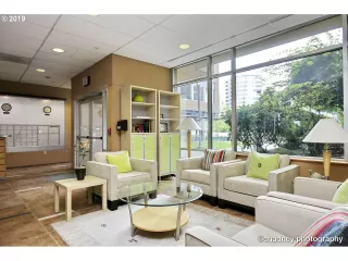 Photo #3: 19686969 Listing