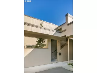 Photo #2: 19691154 Listing