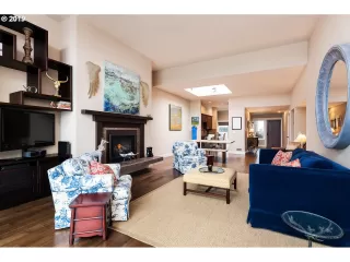 Photo #6: 19691154 Listing