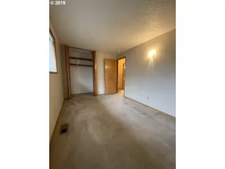 Photo #2: 19691656 Listing 