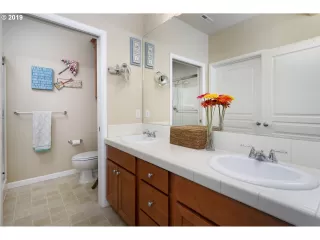 Photo #4: 19692493 Listing 