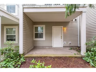 Photo #4: 19697157 Listing