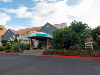 Photo #3: 19697711 Listing