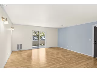 Photo #5: 197748233 Listing 