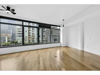 Photo #6: 197878903 Listing