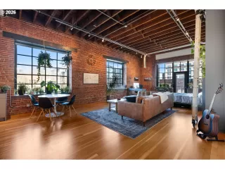 Photo #2: 197954694 Listing 