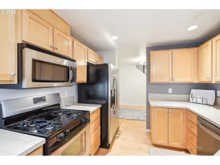 Photo #6: 198196749 Listing 