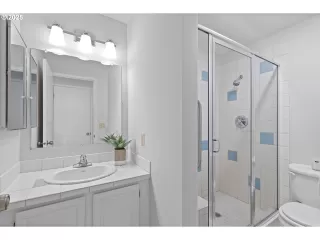 Photo #4: 198565564 Listing 