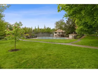 Photo #6: 198565564 Listing 