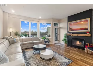 Photo #5: 198929986 Listing