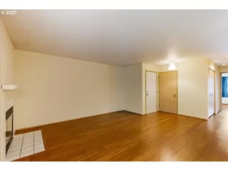 Photo #2: 199058379 Listing 