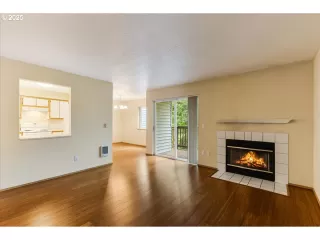 Photo #4: 199058379 Listing 
