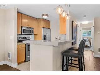 Photo #5: 199609780 Listing