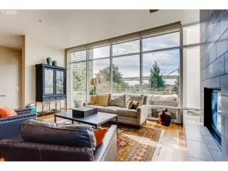 Photo #5: 20000681 Listing