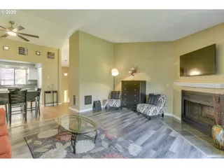 Photo #4: 20000976 Listing 