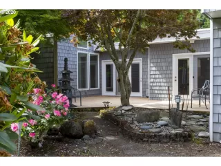 Photo #2: 20001709 Listing