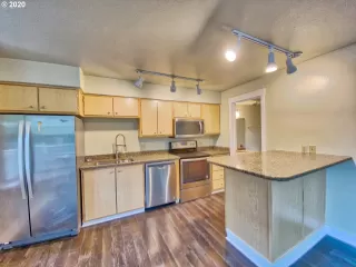 Photo #1: 20002284 Listing