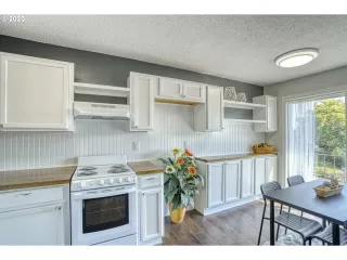 Photo #3: 20002460 Listing