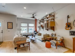 Photo #2: 20002495 Listing