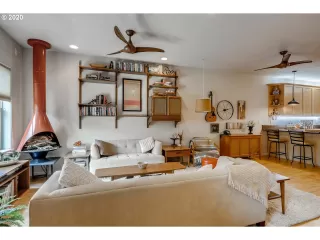 Photo #4: 20002495 Listing