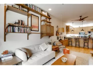 Photo #6: 20002495 Listing