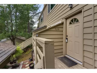 Photo #2: 20003278 Listing