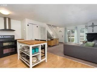 Photo #6: 20003278 Listing