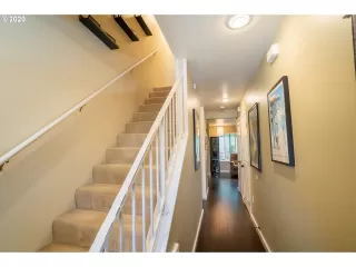 Photo #6: 20003341 Listing