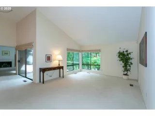 Photo #4: 20003348 Listing