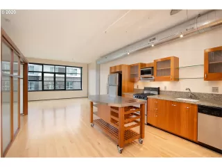 Photo #3: 20004363 Listing 