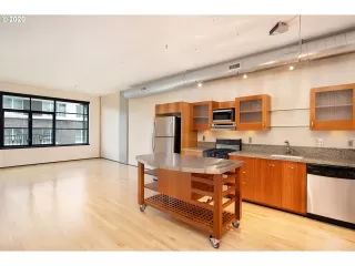 Photo #4: 20004363 Listing 