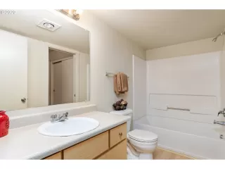 Photo #1: 20004923 Listing