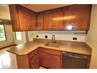 Photo #5: 20004970 Listing