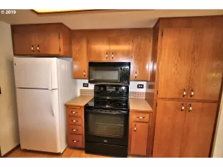 Photo #6: 20004970 Listing