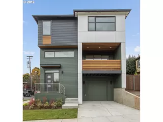 More Details about MLS # 20005115 : 4307 NE GRAND AVE