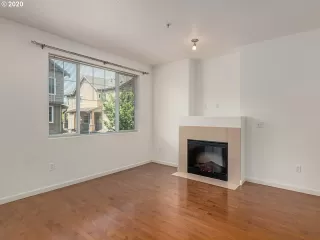 Photo #3: 20005295 Listing