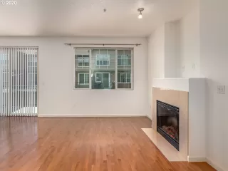 Photo #4: 20005295 Listing