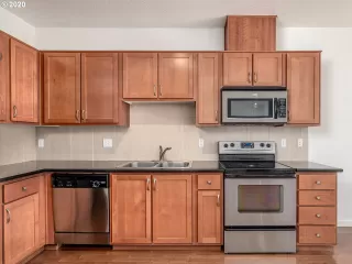 Photo #5: 20005295 Listing