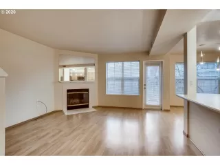 Photo #3: 20006090 Listing