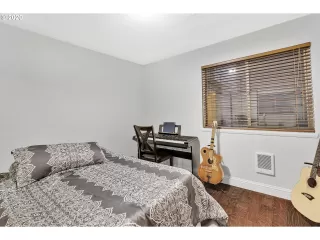 Photo #1: 20006191 Listing